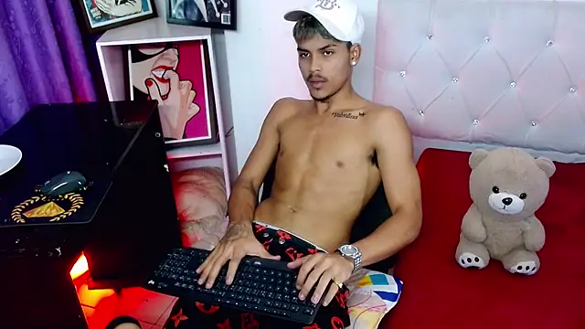 צ'אט XXX בשידור חי של Angel_foxc13
