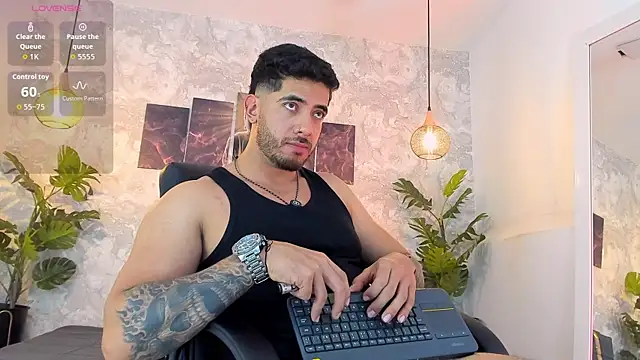 Nate_franco Adlı Modelin Canlı XXX Sohbeti
