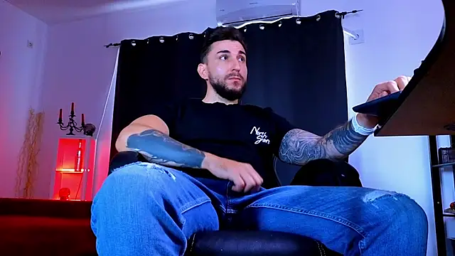 MightyAaron66 라이브 XXX 채팅