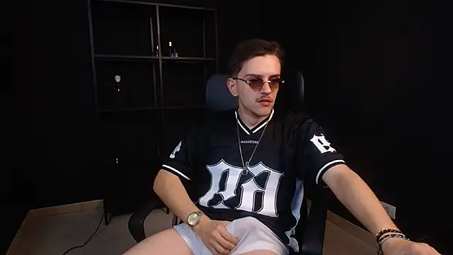 FelixStarkk 现场XXX聊天