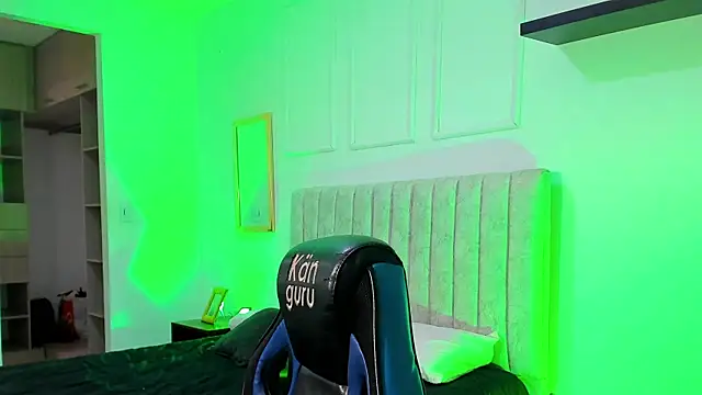 allison_mc élő XXX-chatje