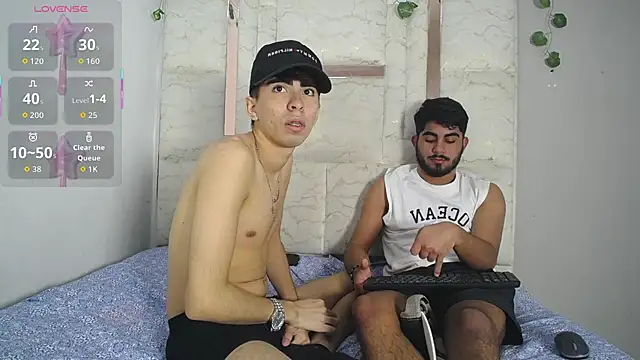 Michael_and_twinkk live XXX chat