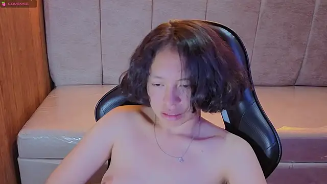 karim_v_v's Live XXX Chat