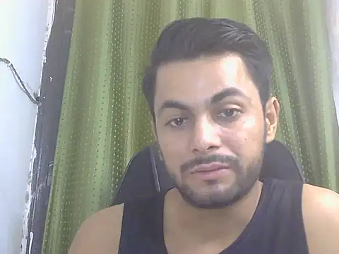 Stubborndesiboy Chat XXX in diretta