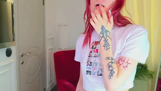 Chat +18 de Zia_Sky ao vivo