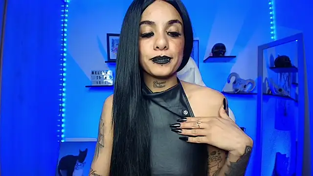 luci_fer_devil élő XXX-chatje