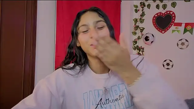 PaulaCutexs লাইভ XXX চ্যাট
