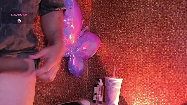Apartment28's Live XXX Chat