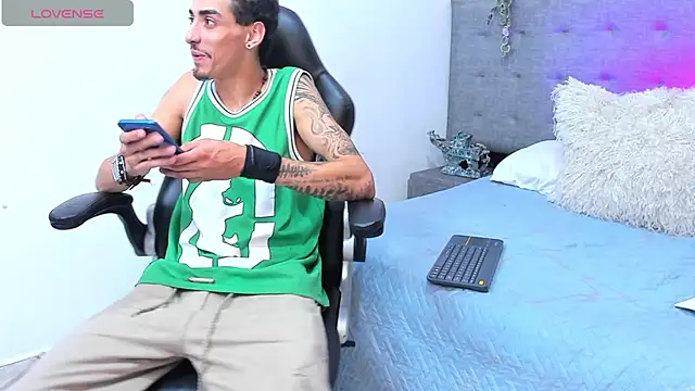 XXX chat uživo modela BriianOConner