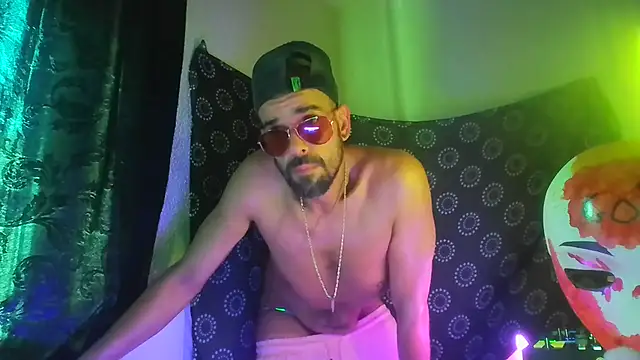 Guyst049 Webcam-Show