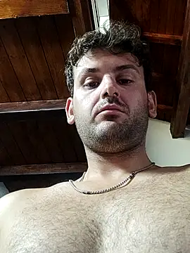 TheKing966 Show in webcam