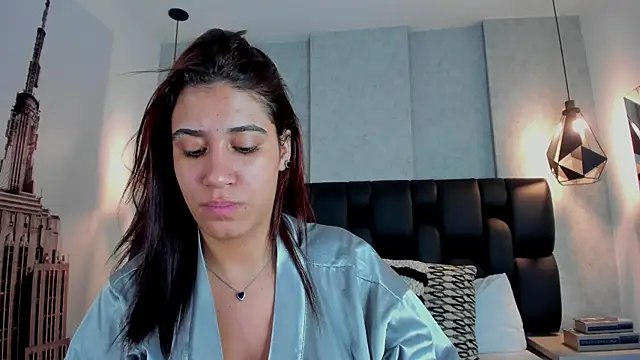 Samantha_hotly Adlı Modelin Canlı XXX Sohbeti