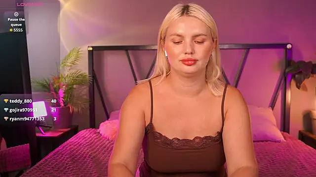 Chat +18 de AmeliaWeells ao vivo