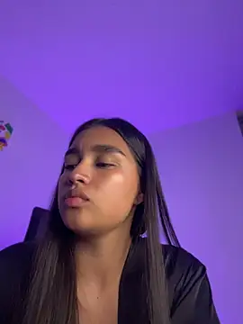 I_Samanthaa Chat XXX in diretta