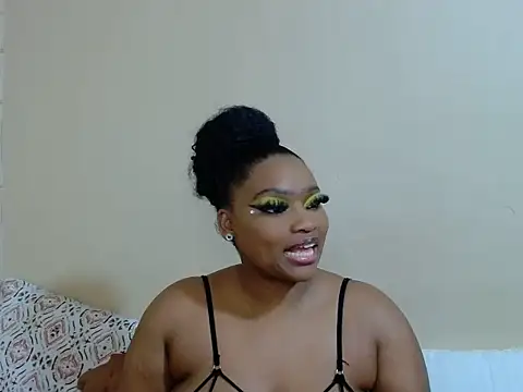 BootyShakerxxx Adlı Modelin Canlı XXX Sohbeti