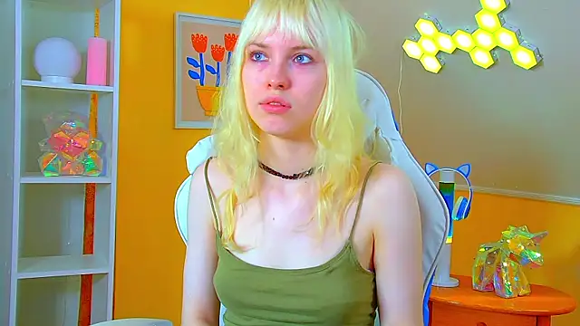 HannahHollis' Live XXX Chat