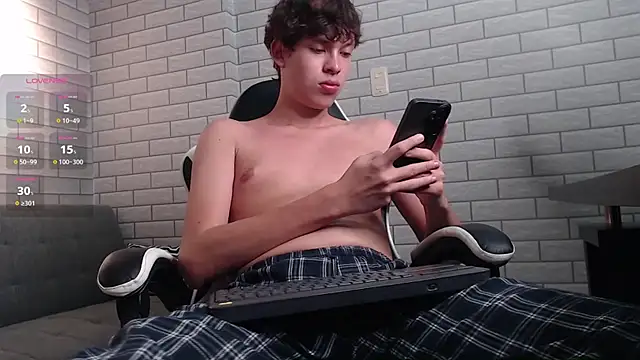 Nicola_hard Obrolan Langsung XXX