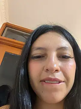 Chat XXX en directo de Miel_rousse