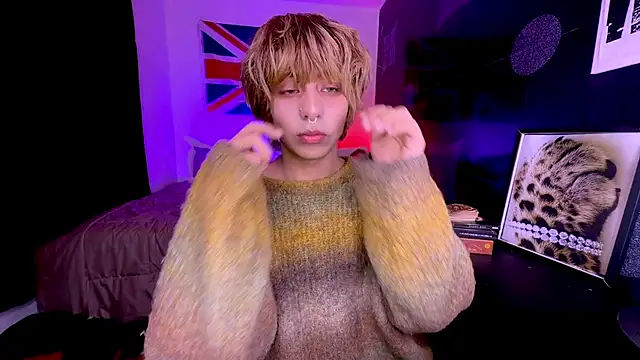 Aronn_44 Chat XXX live