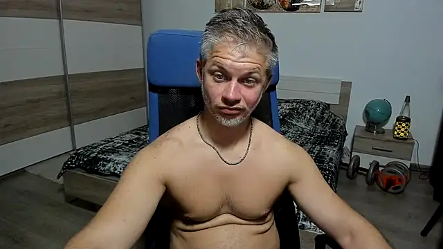 Онлайн чат XXX RobbyShawz
