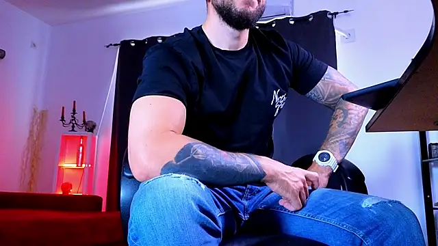 Živý XXX chat MightyAaron66