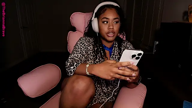 BriannaBrave 라이브 XXX 채팅