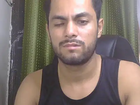 Stubborndesiboy 라이브 XXX 채팅
