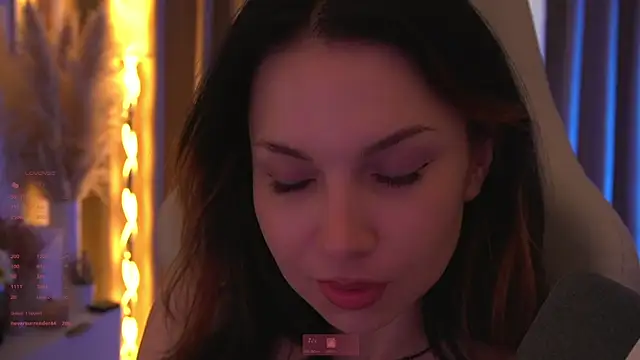Chat +18 de Akaruiiii ao vivo