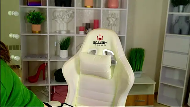 NadinnL Adlı Modelin Canlı XXX Sohbeti