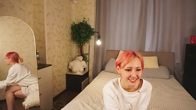 ErmelindaRottner's Live XXX Chat