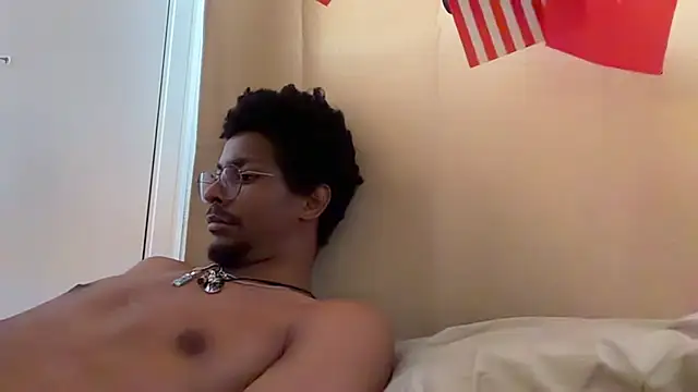 XXX chat uživo modela HoleBreeder