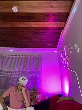 violeta_E_ Pertunjukan Webcam