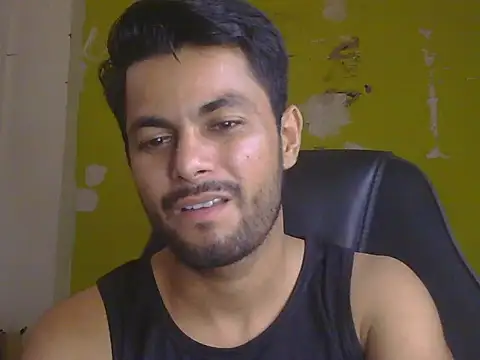 Stubborndesiboy's Live XXX Chat