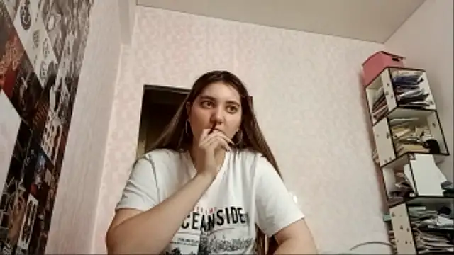 צ'אט XXX בשידור חי של JanineThielman