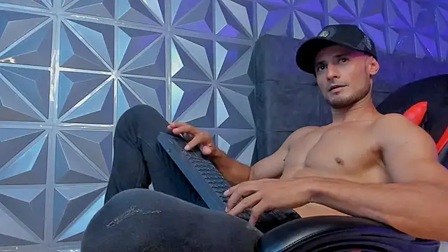 Chatroom XXX en direct de Adonys_Lewis_