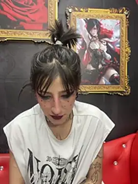 XXX chat uživo modela Evelin_Hellsing