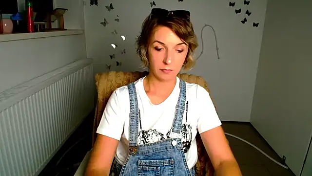 Lana_Foxyy Adlı Modelin Canlı XXX Sohbeti