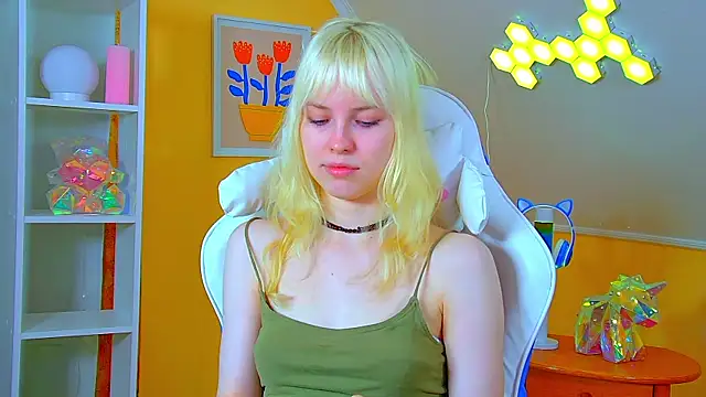 צ'אט XXX בשידור חי של HannahHollis