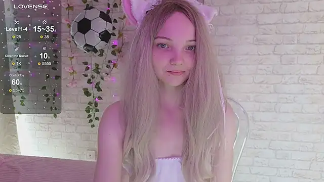 AnimeAlica18's Live XXX Chat