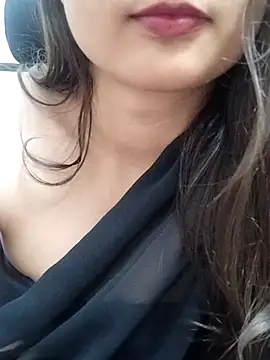 Miss__Malaika_girl Adlı Modelin Canlı XXX Sohbeti