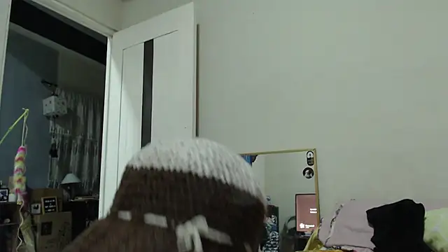 AlinaWoolf_'s Live XXX Chat