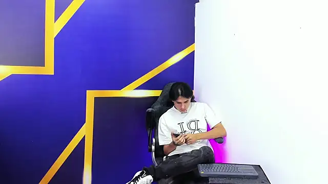 XXX chat uživo modela monky_0002