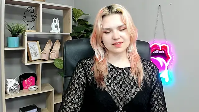 SweetLilyxo Adlı Modelin Canlı XXX Sohbeti