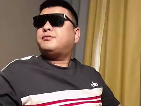 zhang1118 – Naživo XXX chat