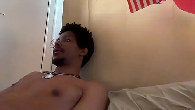 Živý XXX chat HoleBreeder