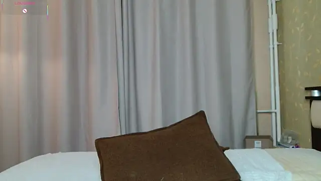 KellePourier Live XXX-chat