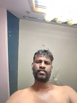 ParamkeerthiのライブXXXチャット