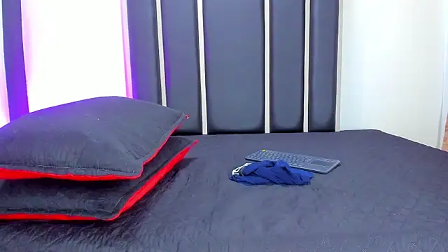 JustinOrtiz_ লাইভ XXX চ্যাট