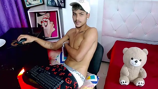 XXX chat uživo modela Angel_foxc13