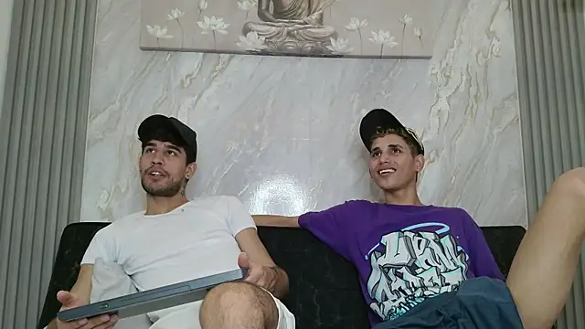 SUCKING_LOVER1 élő XXX-chatje